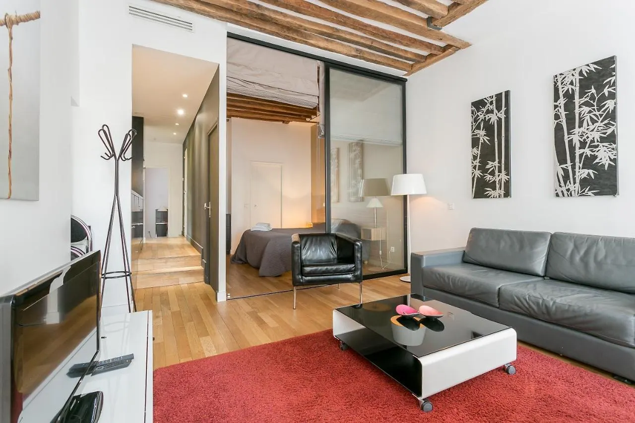 Appartamento Le Marais Place Sainte Catherine With Ac